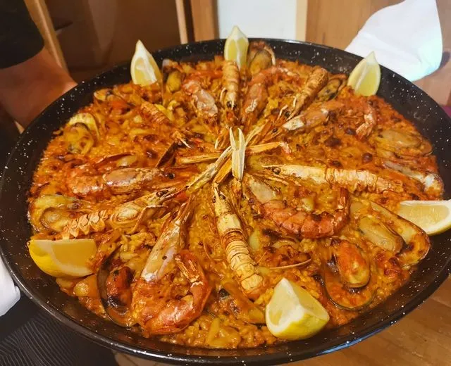 Gemischte Paella